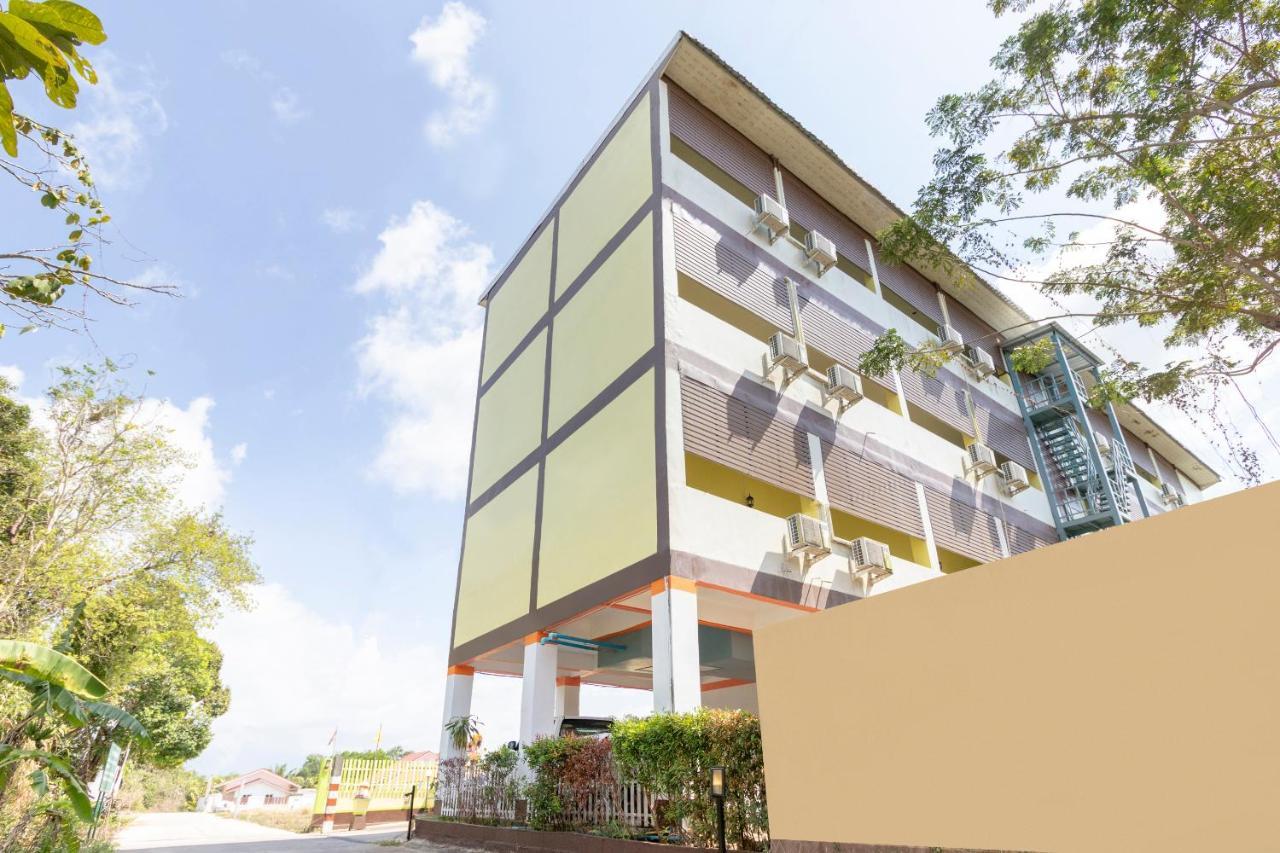 Oyo 632 Thanagrit Apartelle Tha Mai Exterior foto